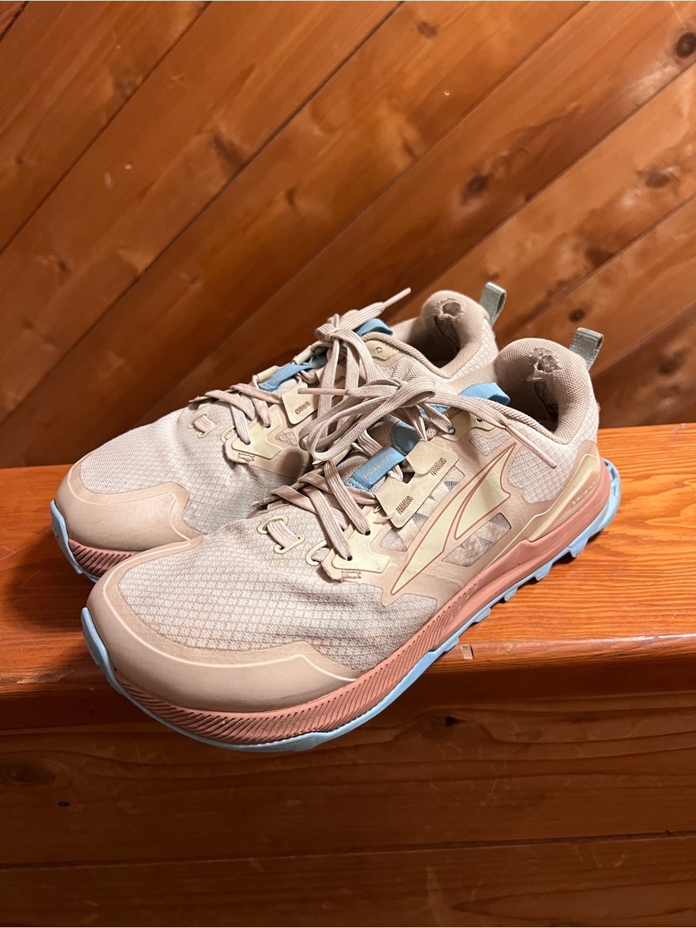 Altra Lone Peak 7 Women’s Athletic Shoes 8.5